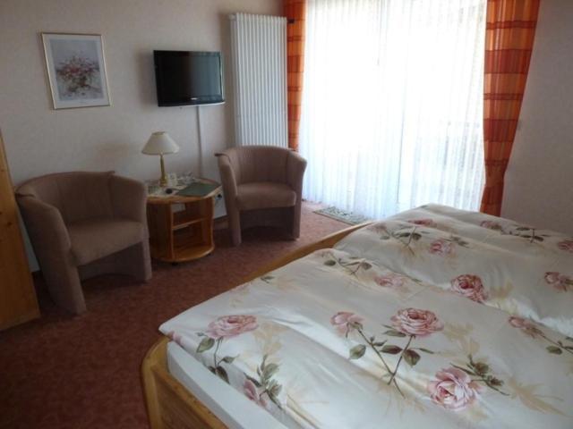 Alte Weinstube Hotel Енкирх Екстериор снимка